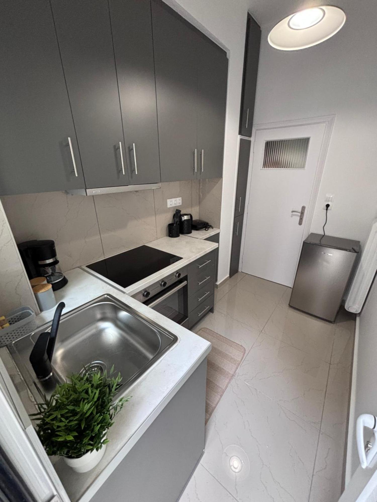 Cozy Apartment In The Heart Of Ateny Zewnętrze zdjęcie