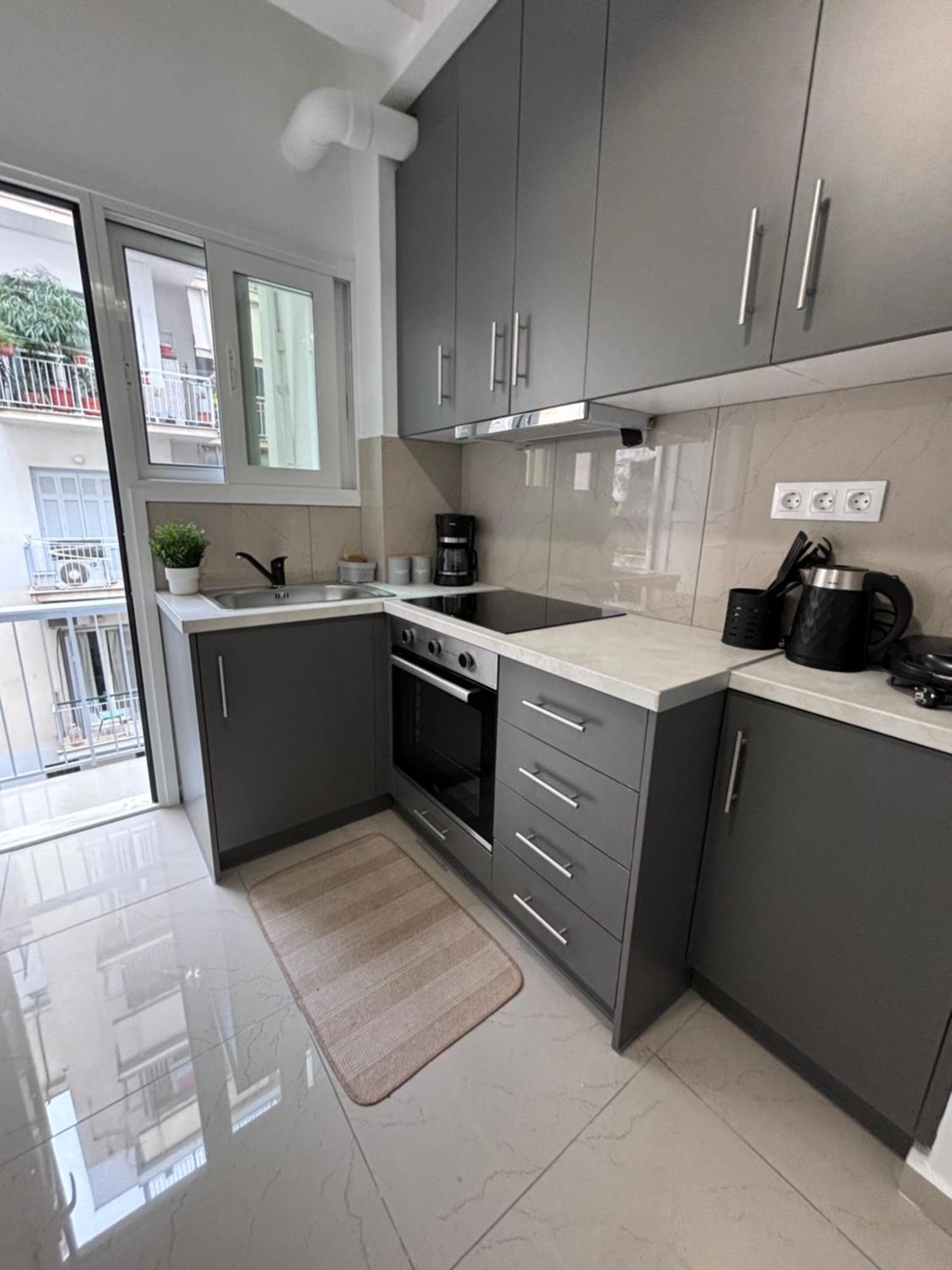 Cozy Apartment In The Heart Of Ateny Zewnętrze zdjęcie